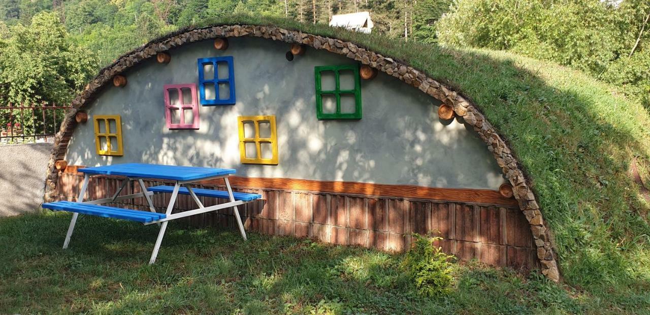 Cozy House Hotel Dilijan Exterior photo